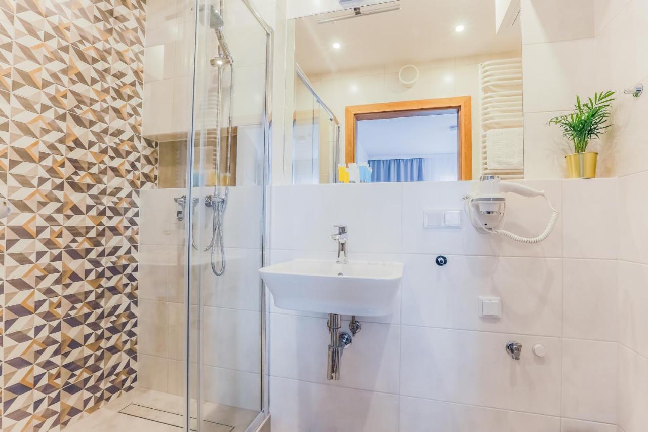 Coin Apartamenty Krakowska Wrocław Exteriör bild