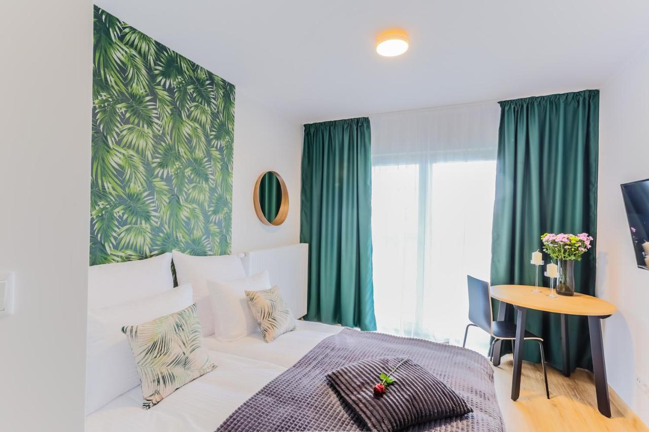 Coin Apartamenty Krakowska Wrocław Exteriör bild