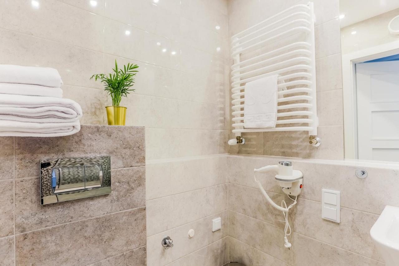 Coin Apartamenty Krakowska Wrocław Exteriör bild